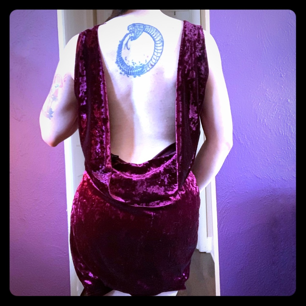 Burgundy velvet backless dress